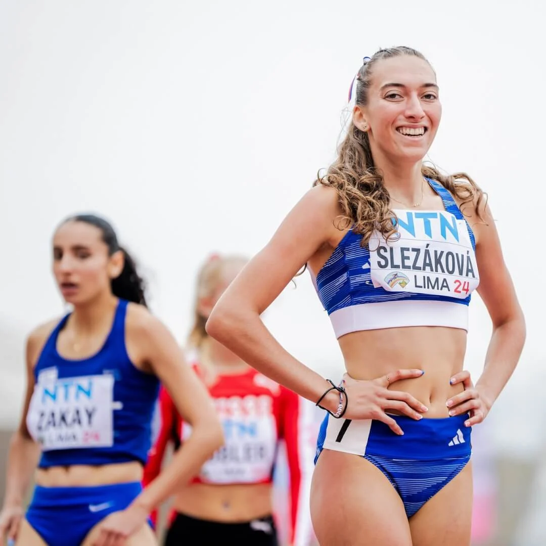 Rebecca Slezáková